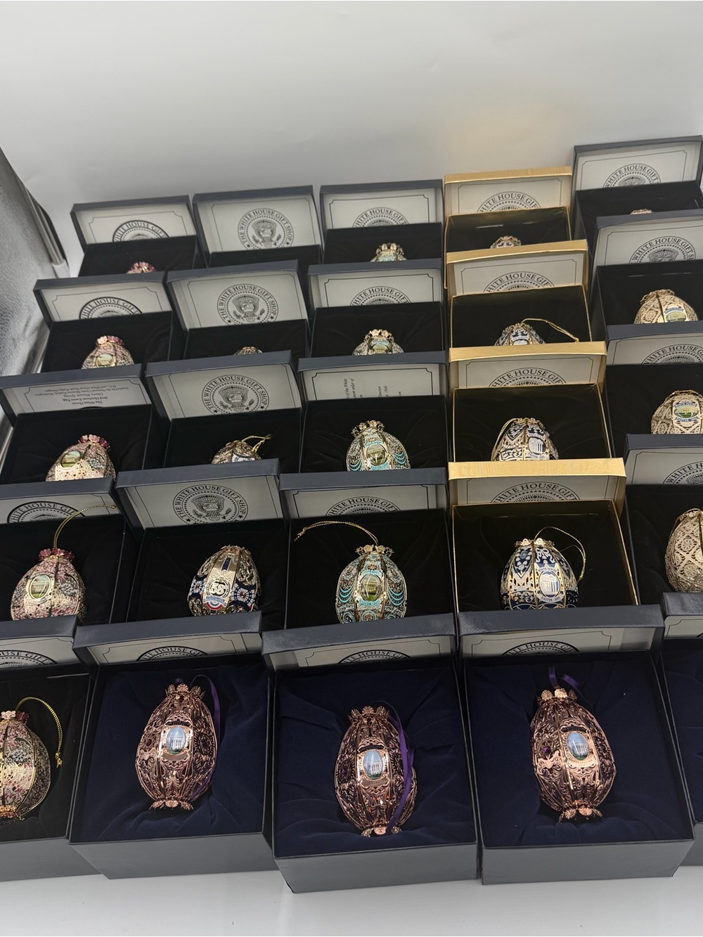 Fabergé-Style Decorative Egg Pendant Necklace in Rose Gold 24K and Enamel set 25